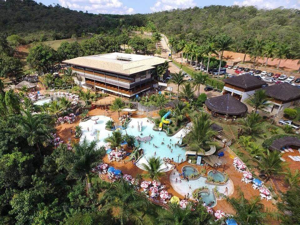 Parque aquático Águas Correntes, na BR-040